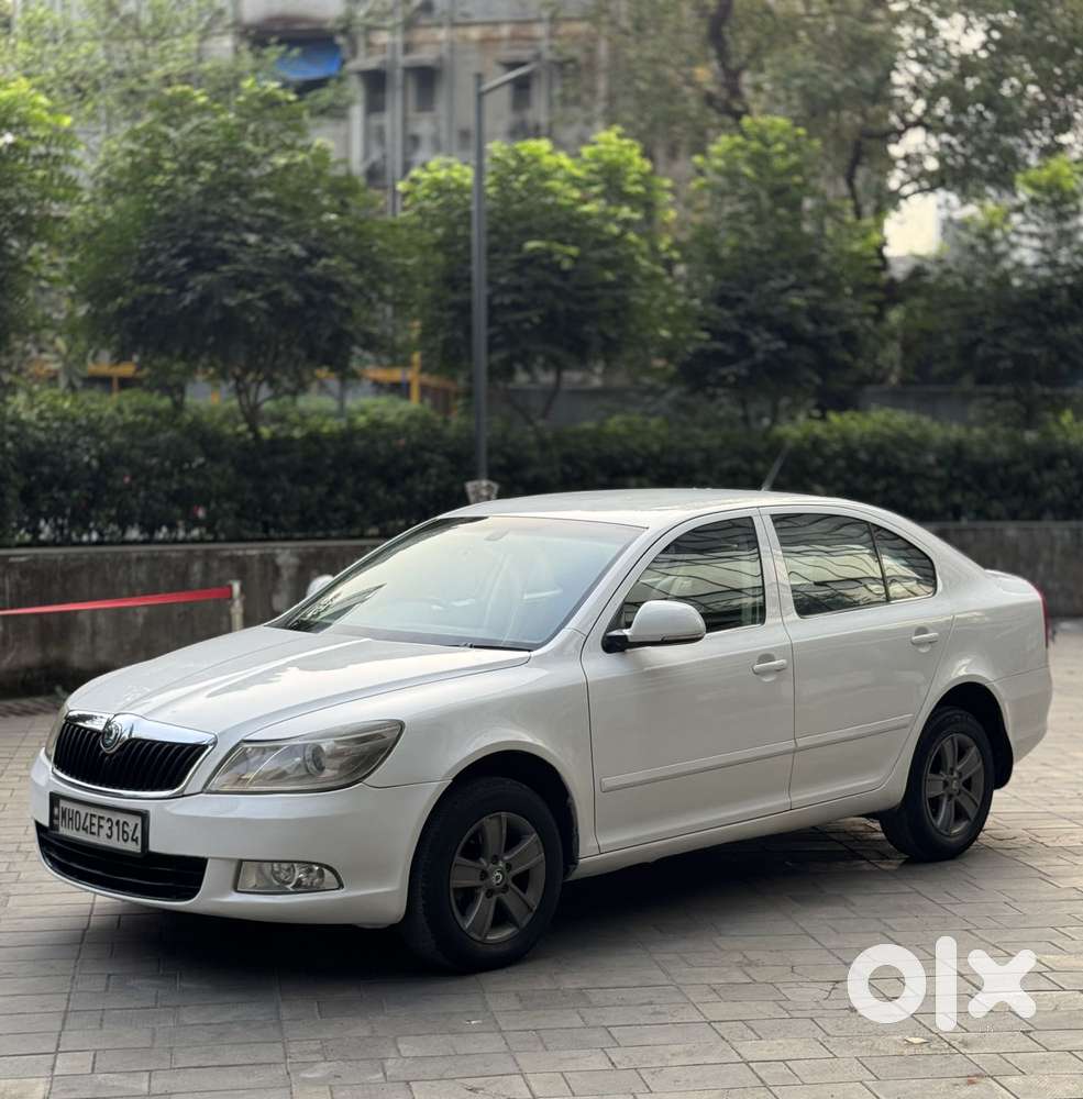 Skoda Laura Ambiente 2.0 Tdi Cr Automatic, 2010, Diesel