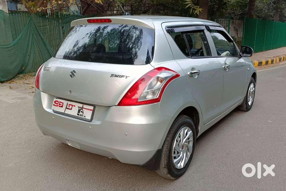 Maruti Suzuki Swift Lxi Option, 2017, Petrol
