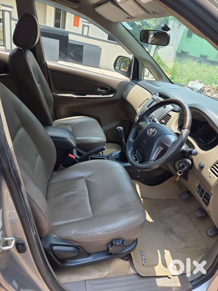 Toyota Innova 2.5 Z Diesel 7 Seater, 2015, Diesel