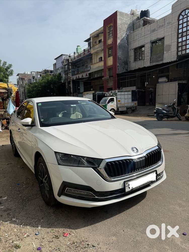 Skoda Octavia Petrol 2023