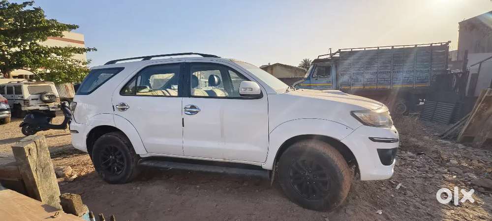 Toyota Fortuner 2012