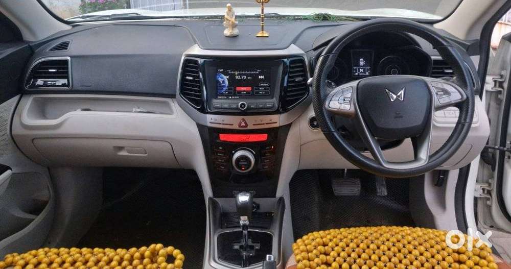 Mahindra Xuv300 W8 Option Dual Tone, 2023, Petrol