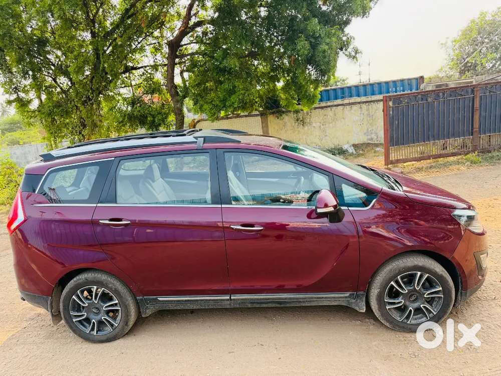 Mahindra Marazzo