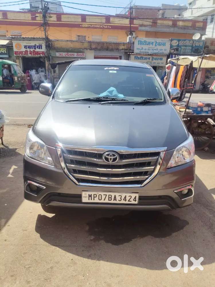 Toyota Innova 2014 Diesel 238000 Km Driven