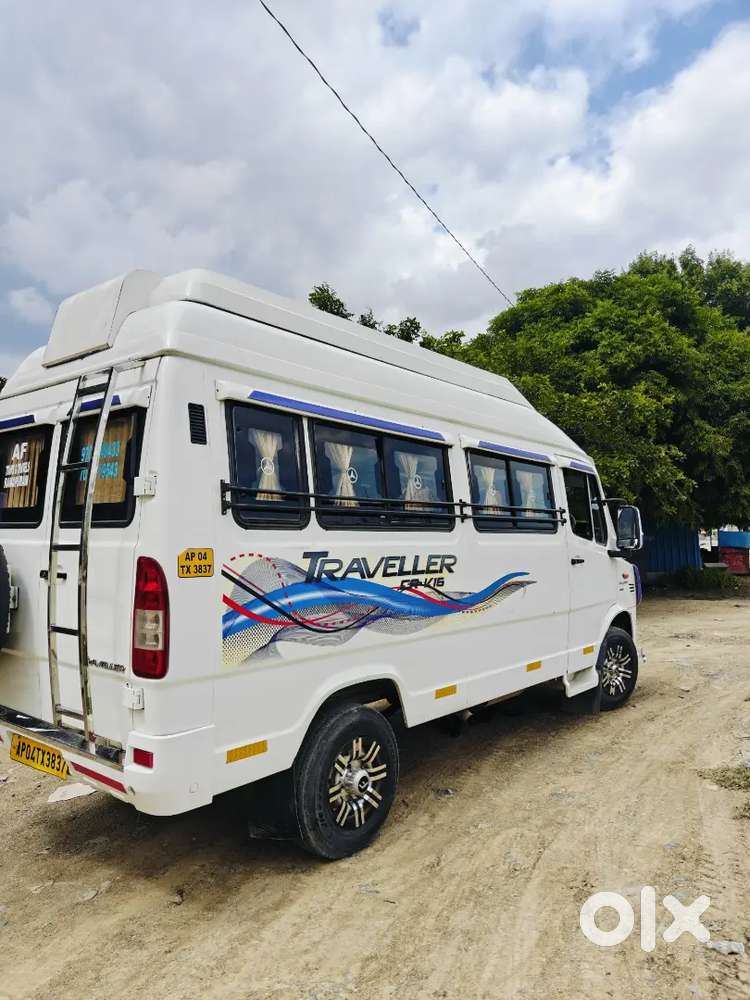 Tempo Traveler 13+1