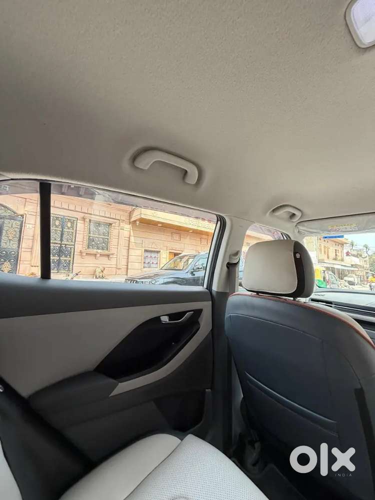 Hyundai Creta 2025 Cng + Petrol 10000 Km Driven