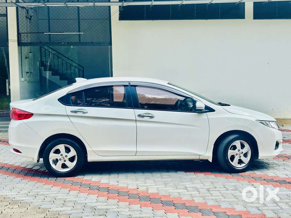 Honda City I-vtec V, 2017, Petrol