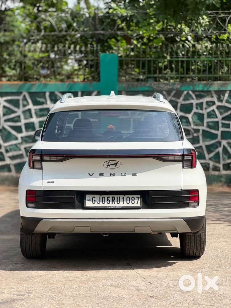 Hyundai Venue, 2023, Petrol