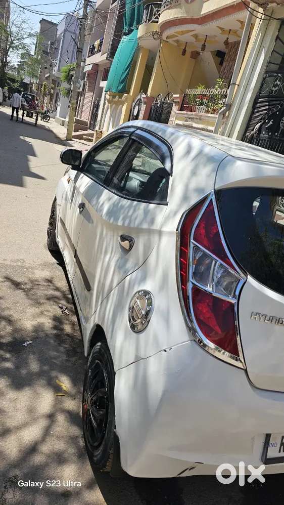 Hyundai Eon 2013 Lpg 75000 Km Driven