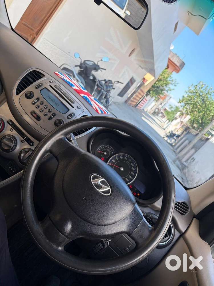 I10 Sportz Top Model