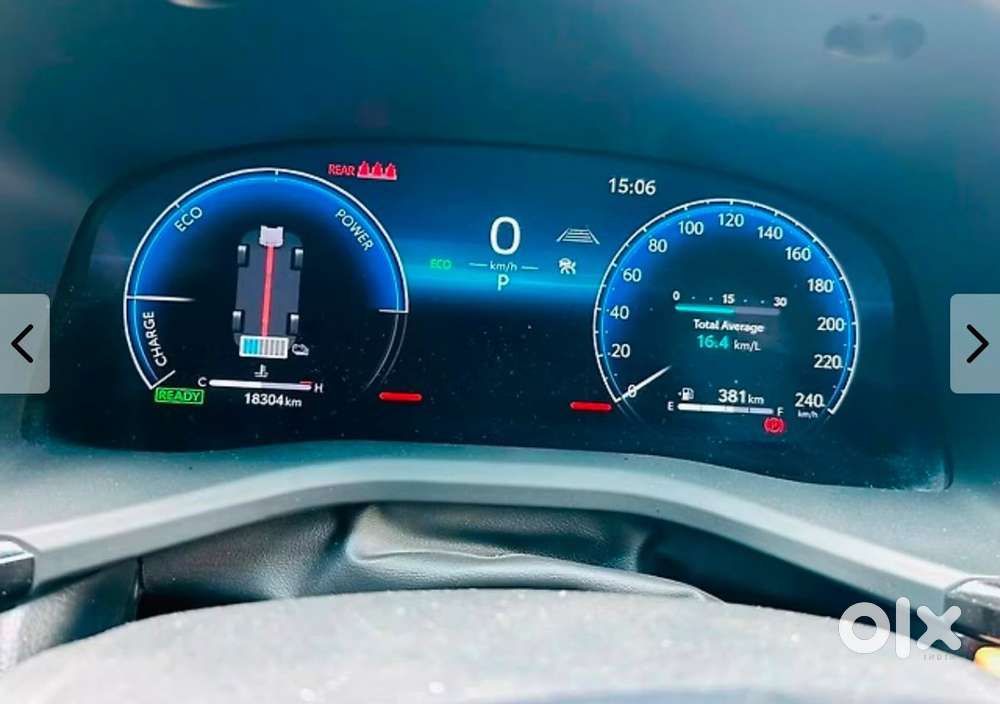 Toyota Camry Hybrid Petrol 2025