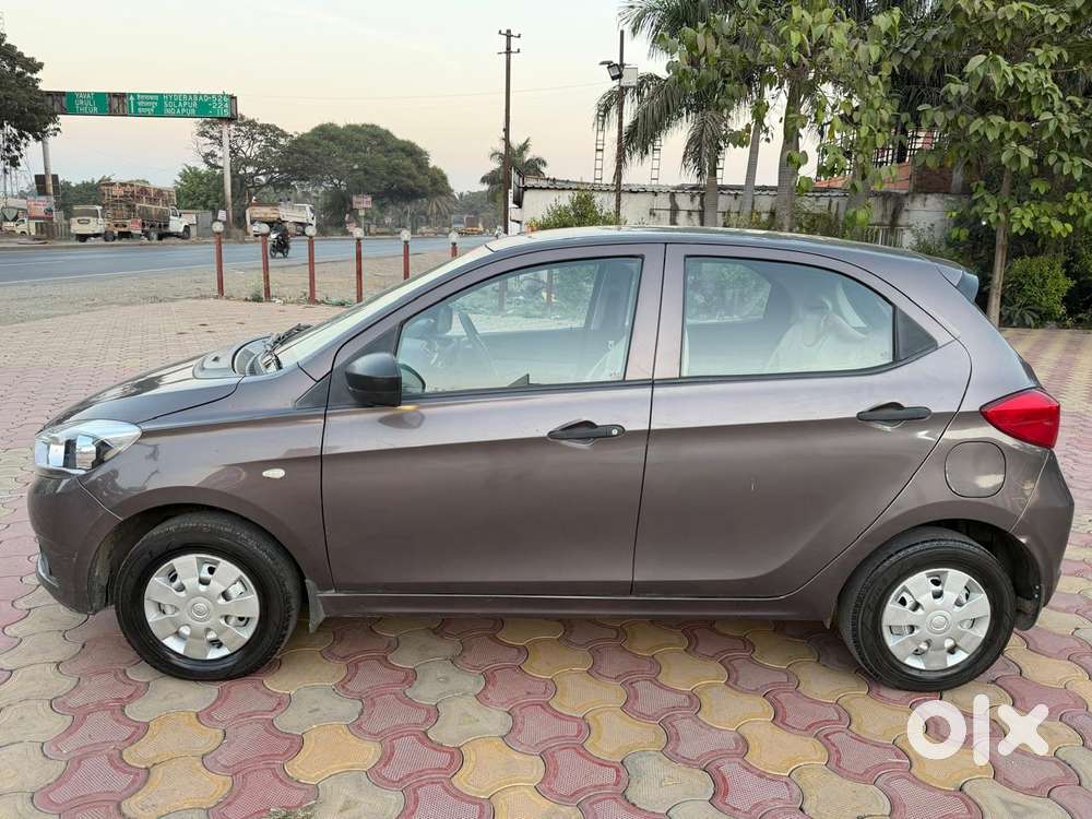 Tata Tiago Xe, 2017, Petrol