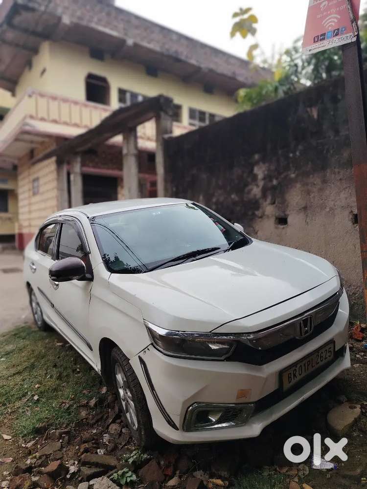 Honda Amaze Top Model In Well Condition