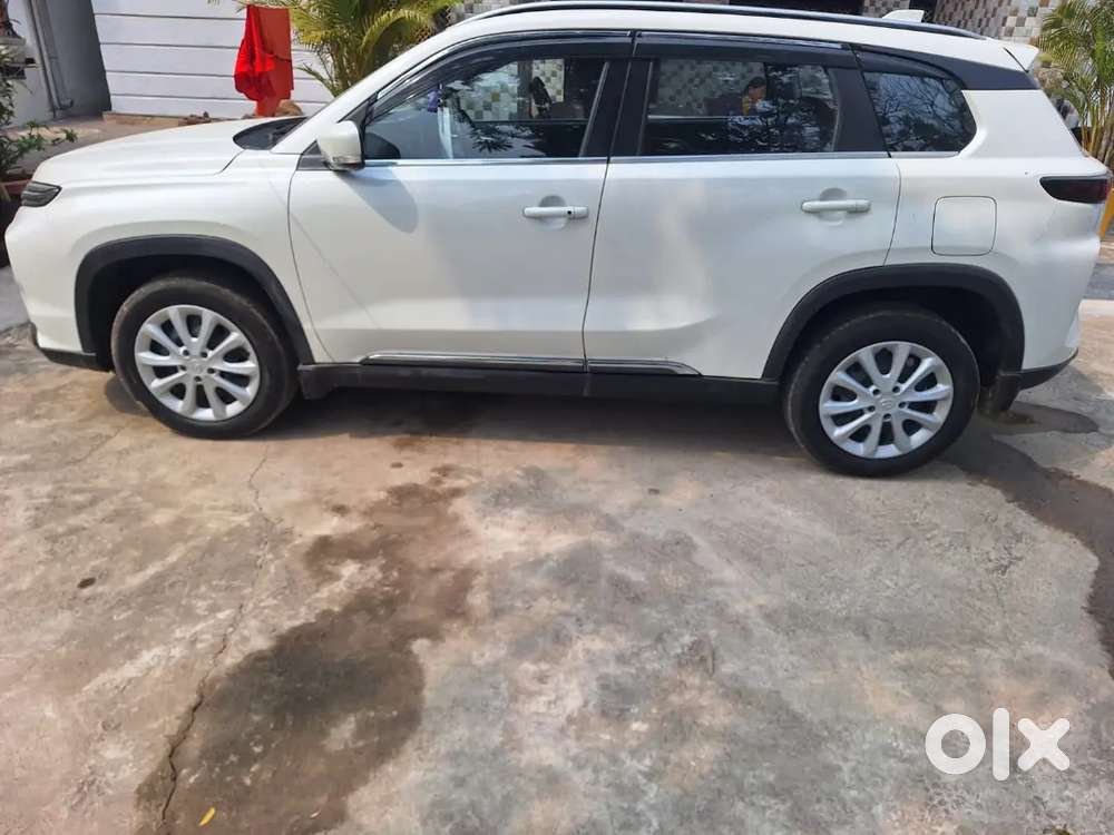 Toyota Urban Cruiser 2024 Hyryder Drive