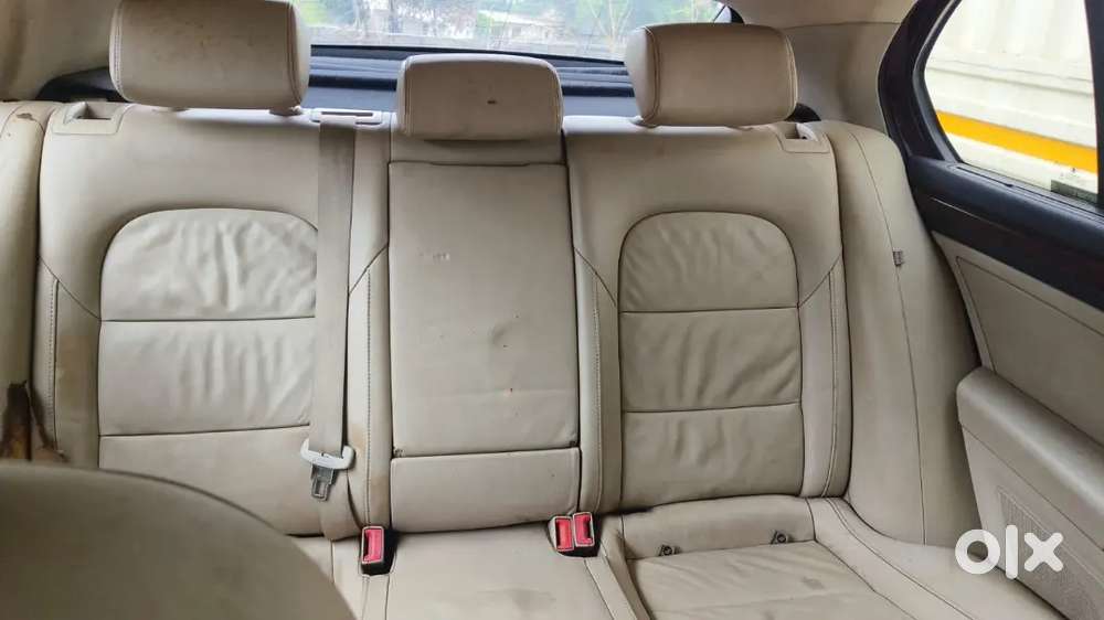 Skoda Superb 2010 Petrol 85000 Km Driven