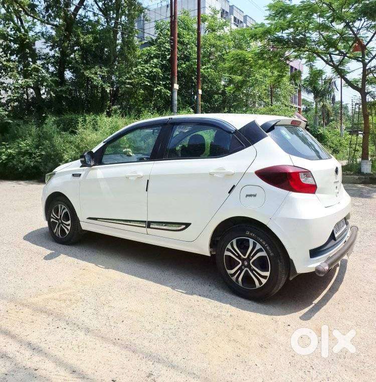 Tata Tiago 1.2 Revotron Xt (o), 2024, Petrol