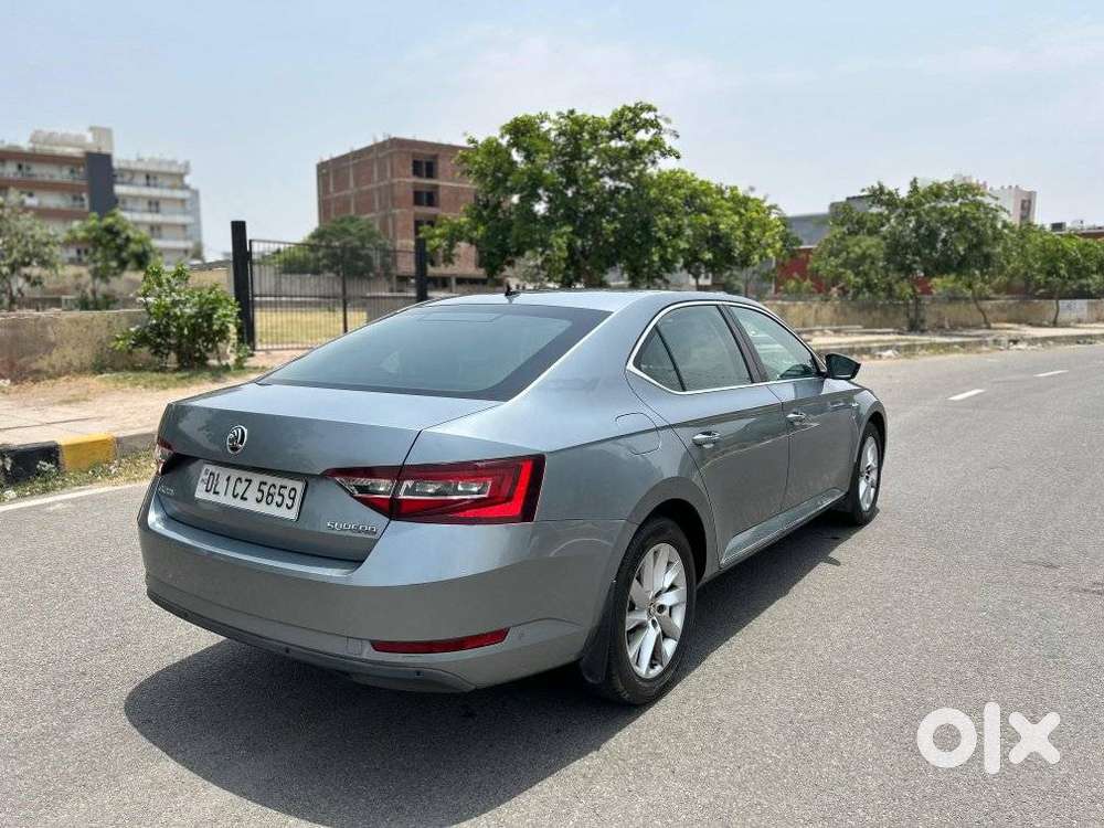 Skoda Superb Lk 1.8 Tsi At, 2018, Petrol