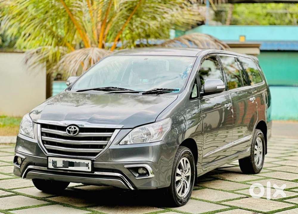 Toyota Innova 2016