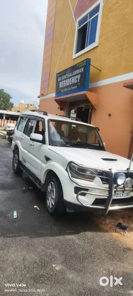 Mahindra Scorpio S6 Plus 2015