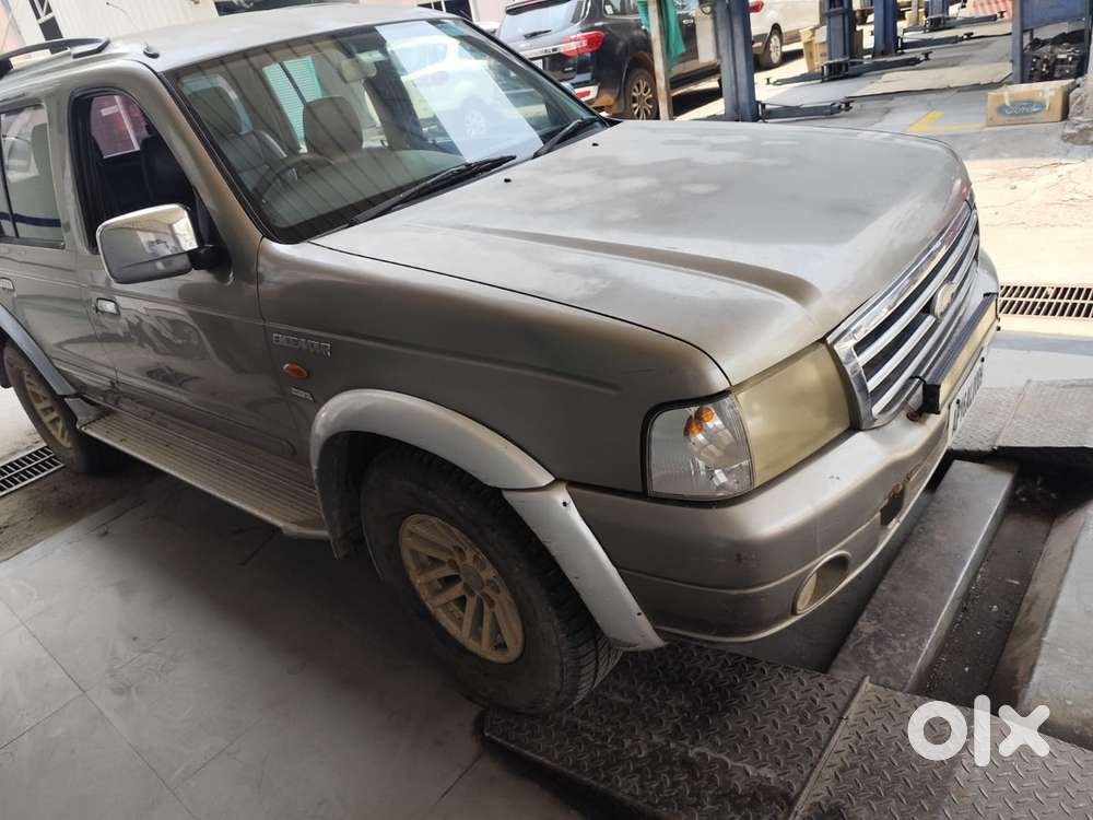 Ford Endeavour Xlt 2004