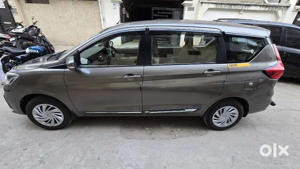 Maruti Suzuki Ertiga 2025 Cng + Petrol 33100 Km Driven