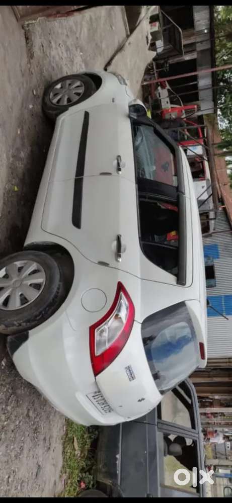 Maruti Suzuki Swift 2012