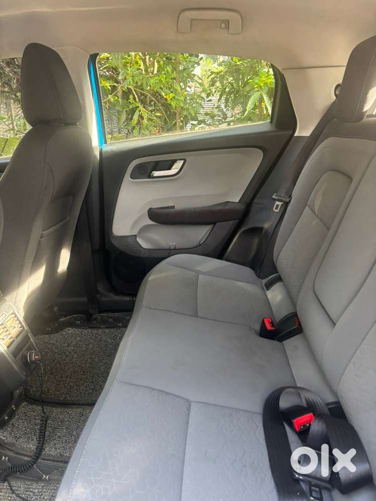 2024 Tata Altroz Xz Plus Diesel – Lifetime Tax Paid  Top Model