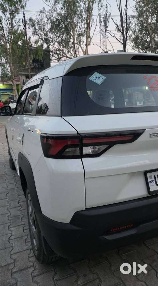 Maruti Suzuki Brezza 1.5 Lxi Cng, 2024, Cng & Hybrids