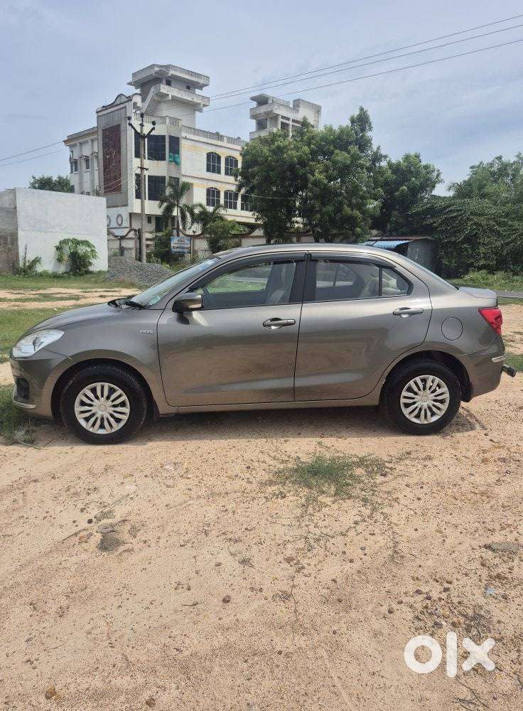 Maruti Suzuki Dzire Vdi Amt, 2017, Diesel