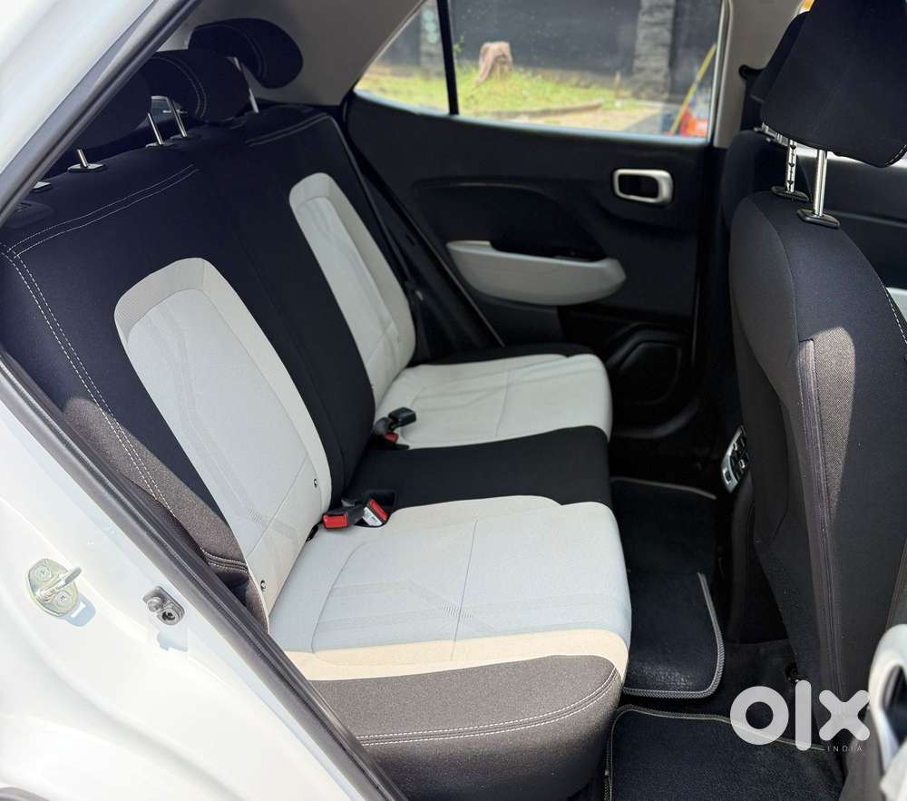 Hyundai Venue 1.0 S (o) Turbo Dct, 2024, Petrol