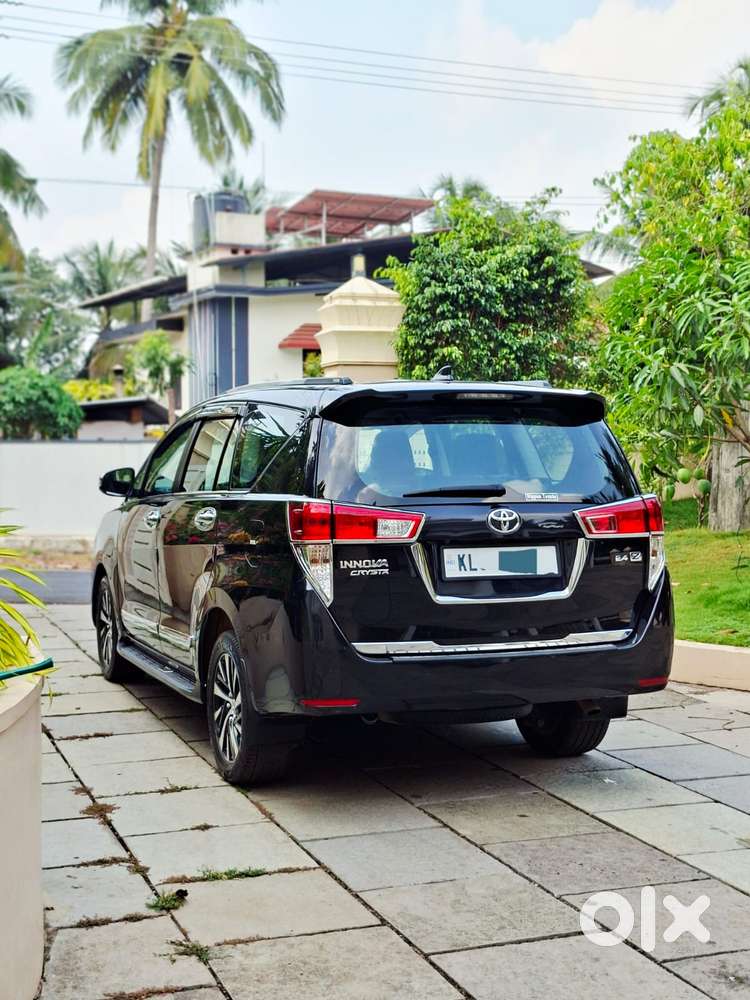 Toyota Innova Crysta 2.4 G Mt 7 Str, 2022, Diesel