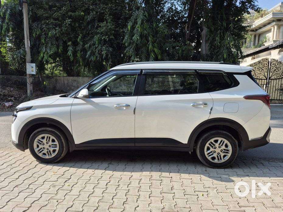 Kia Carens 1.5 Prestige 7 Str, 2023, Petrol