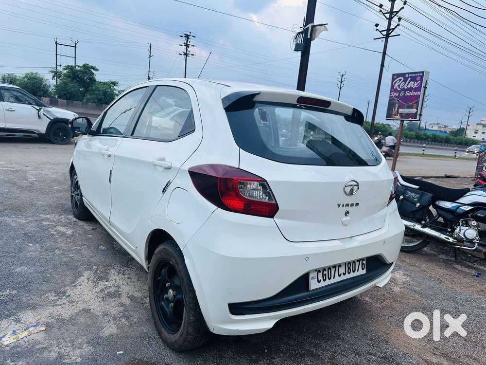 Tata Tiago 1.2 Revotron Xt (o), 2022, Petrol