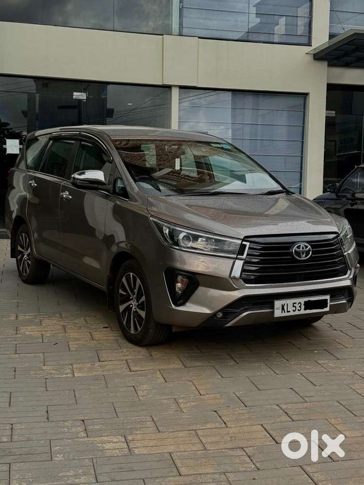Toyota Innova Crysta 2.4zx At