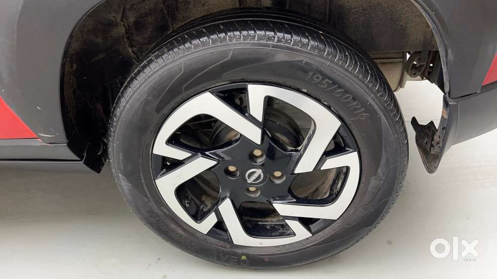 Nissan Magnite 1.0 Xv Premium Turbo Cvt, 2022, Petrol