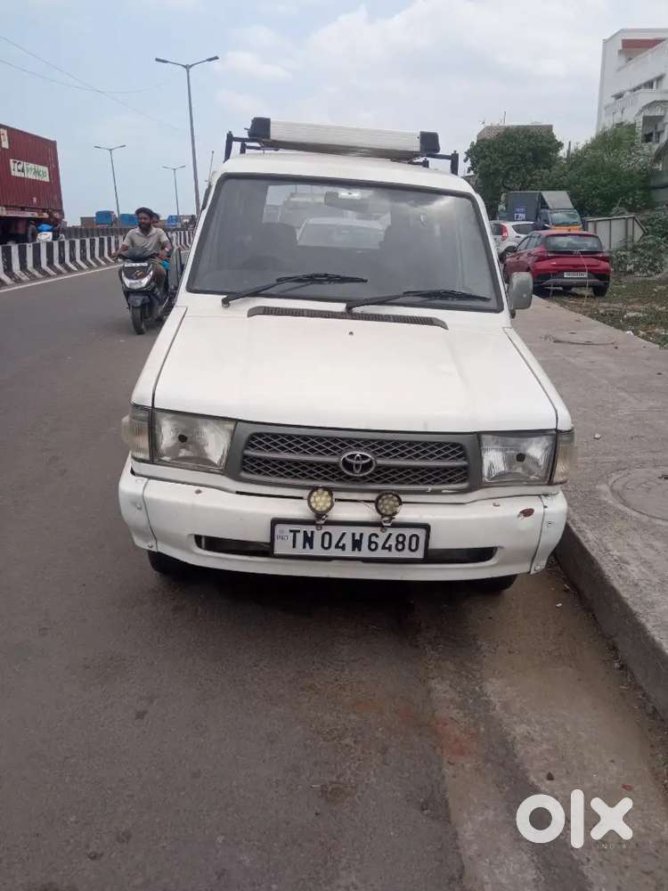 Toyota Qualis