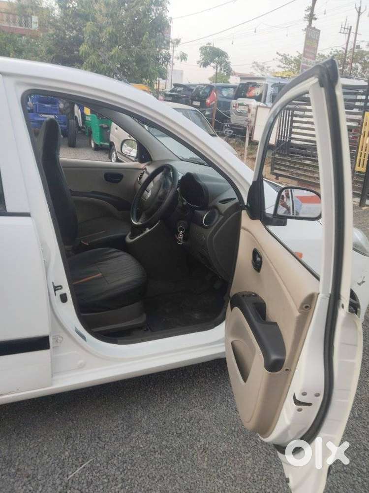 Hyundai I10 Sportz, 2013, Petrol