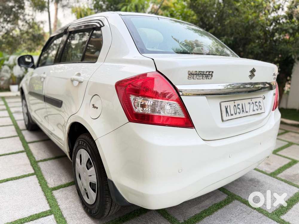 Maruti Suzuki Swift Dzire 1.2 Vxi Bsiv, 2015, Petrol