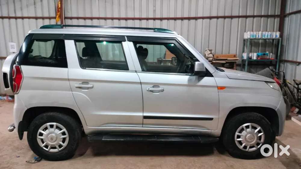 Mahindra Tuv 300