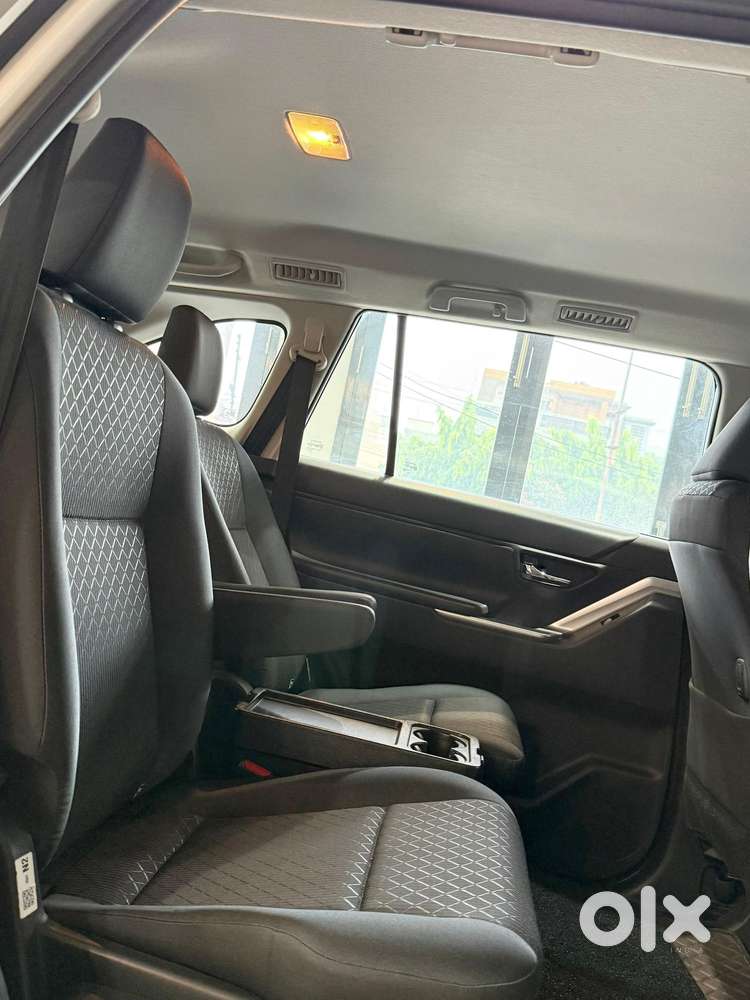 Toyota Innova Hycross 2.0 Gx 7 Str, 2025, Cng & Hybrids