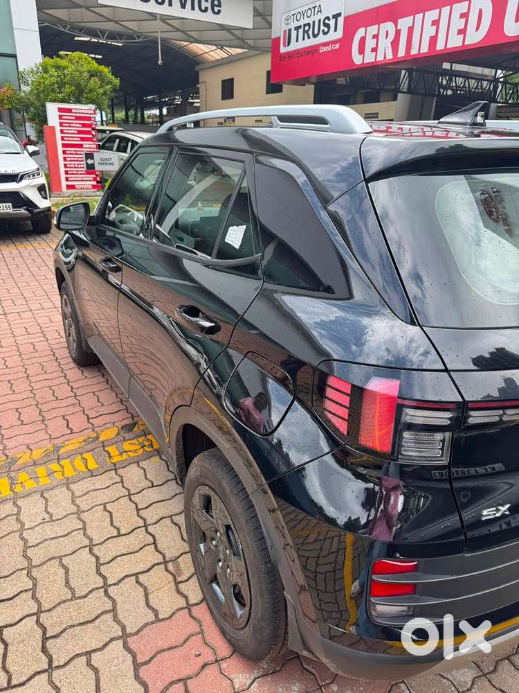 Hyundai Venue Petrol 2023