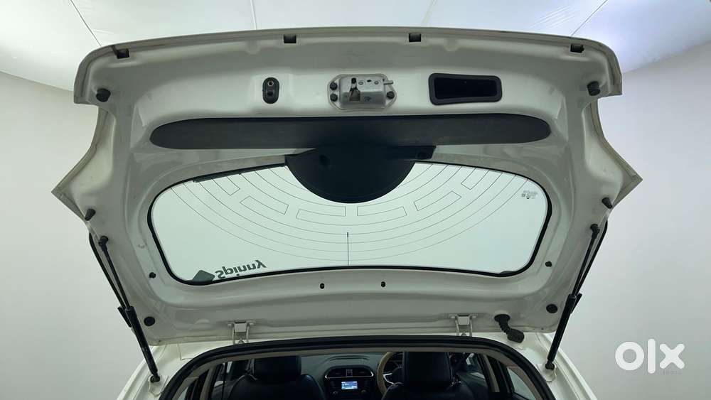 Tata Tiago Xza, 2017, Petrol