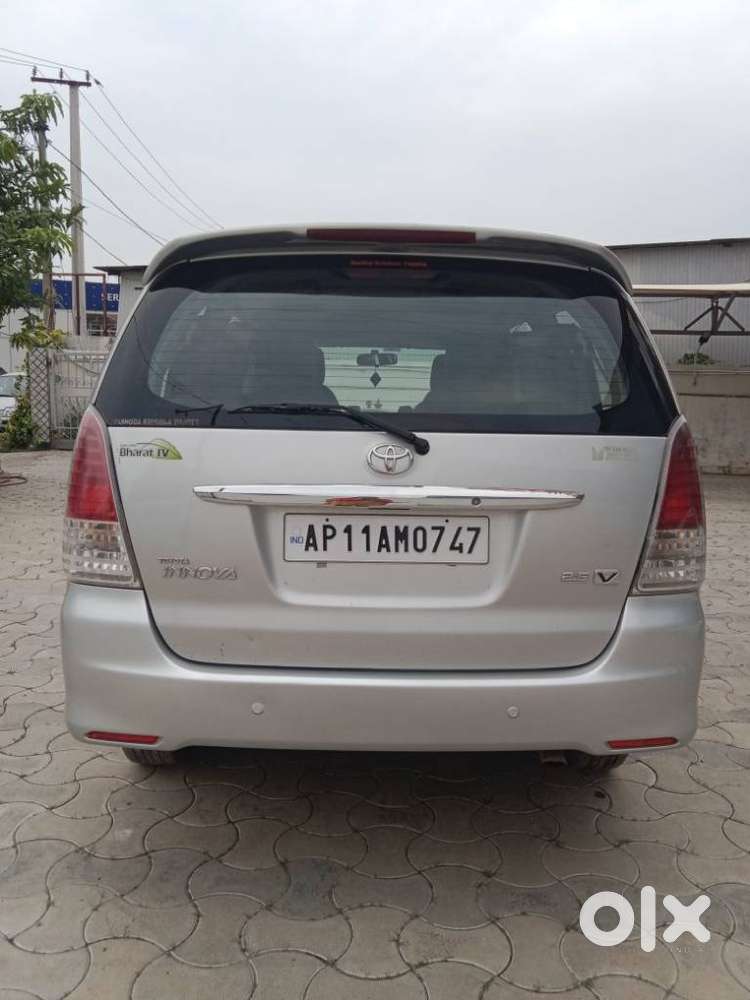 Toyota Innova 2.5 V 7 Str, 2011, Diesel