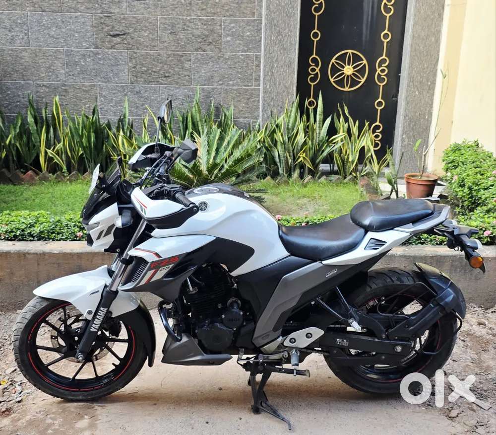 Yamaha Fz25 Fz Bike White Colour Yamaha FZ 250: Only For Bike