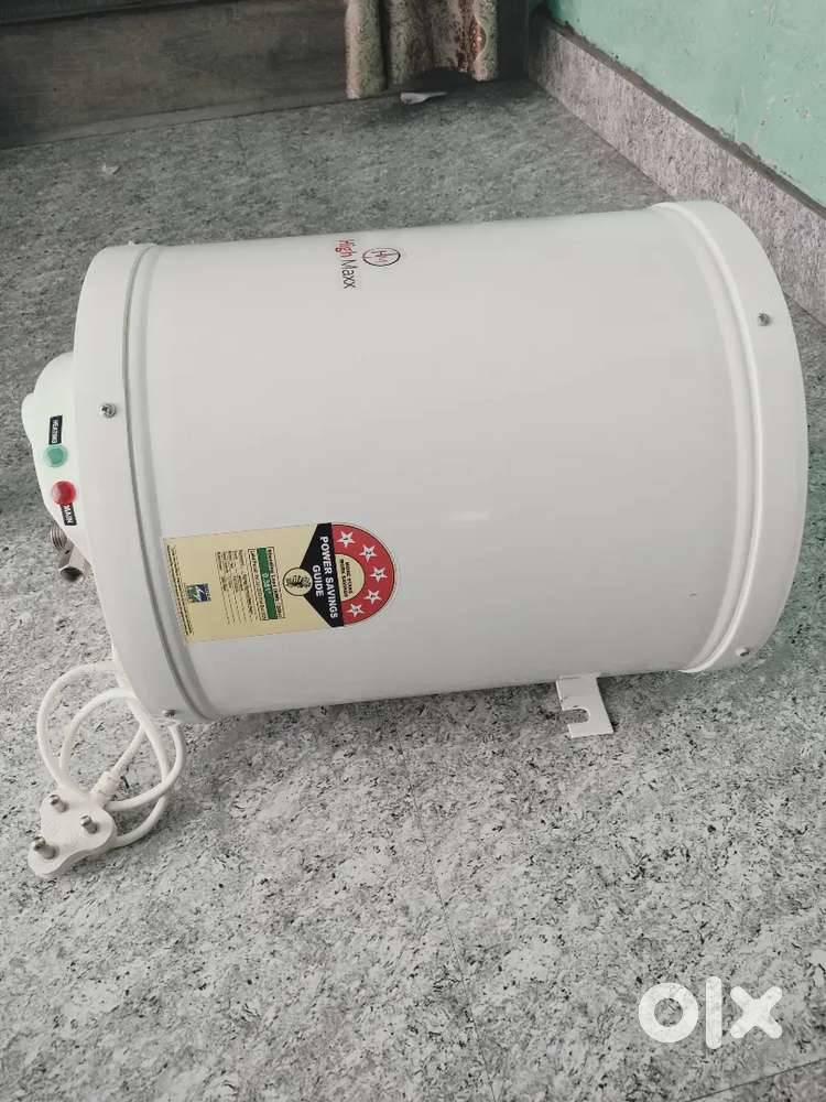 New geyser 15 Liter fix price 2800