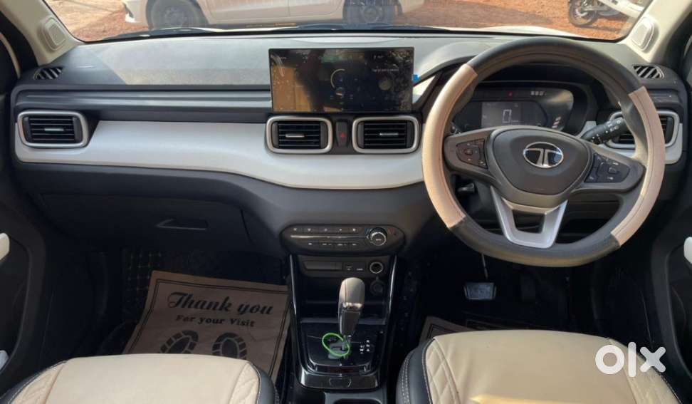 Tata Punch Accomplished Amt Sunroof, 2025, Petrol