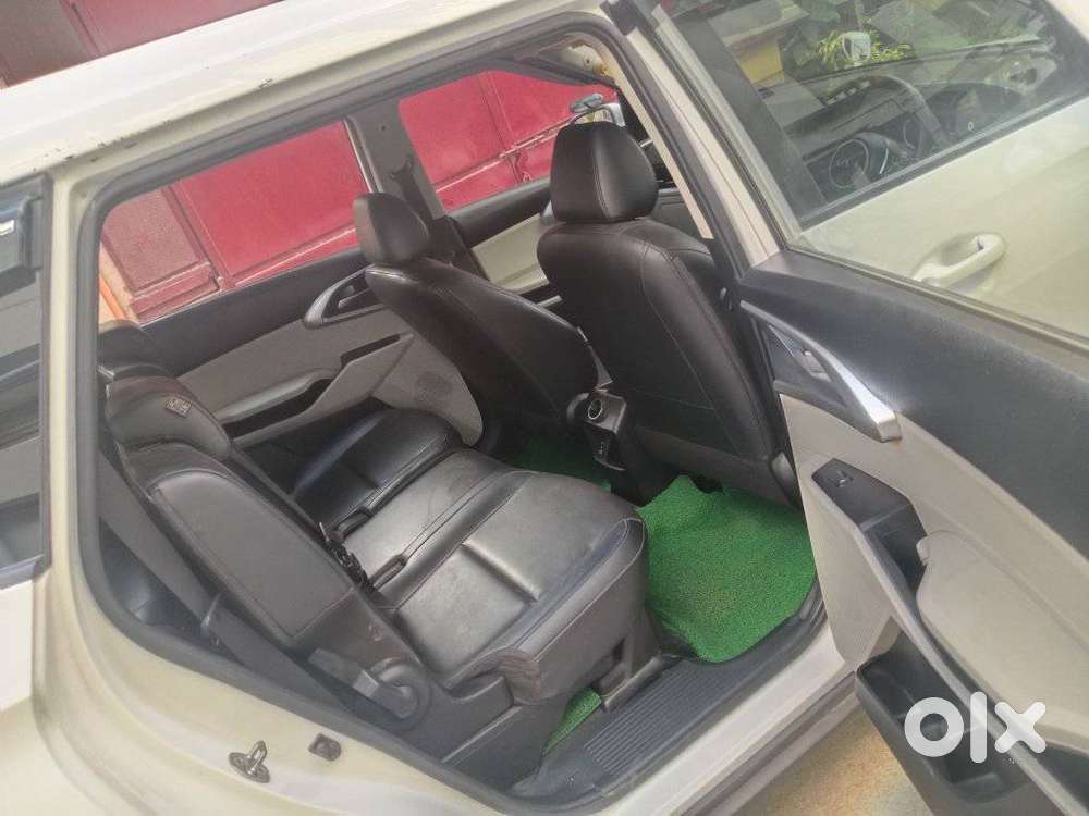 Kia Carens 1.5 Premium Diesel 7 Str Imt, 2023, Diesel