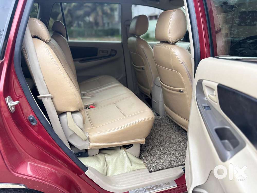 Toyota Innova 2.5 G (diesel) 8 Seater, 2010, Diesel