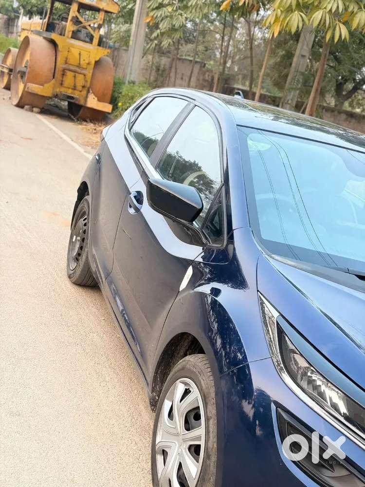 Tata Altroz 2024 Petrol Well Maintained