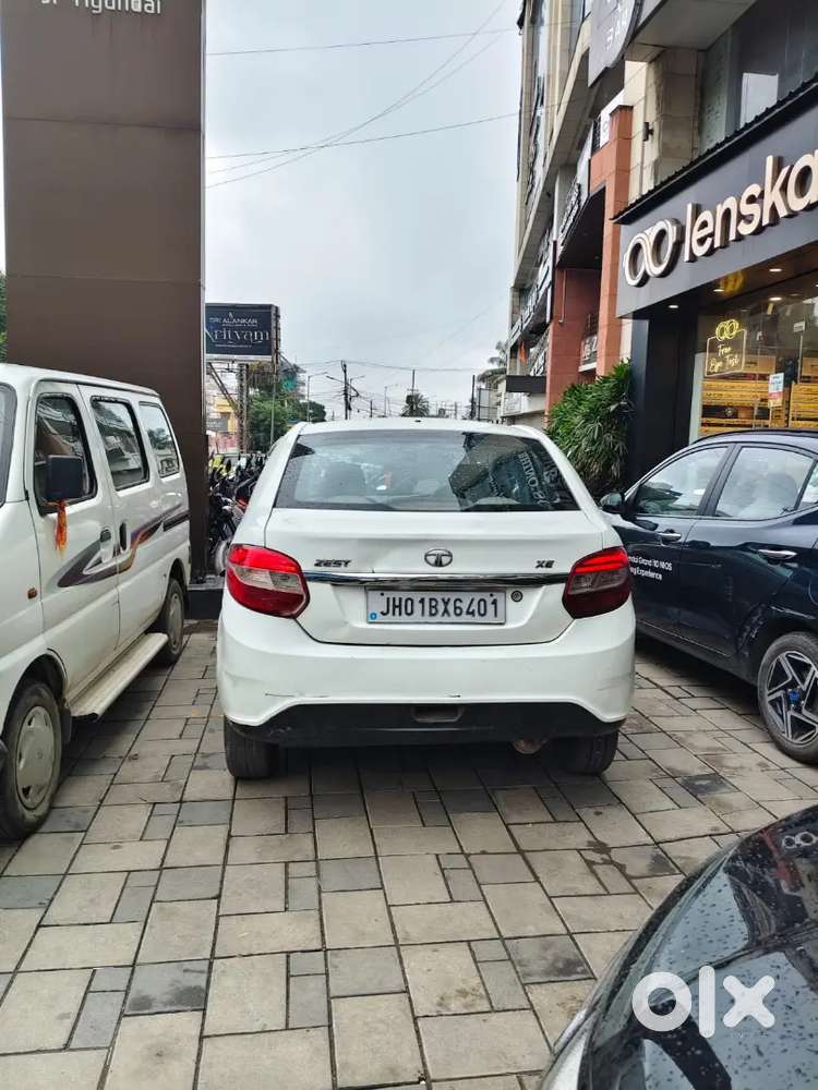 Comercial Tata Zest 1.2 Revotron 2016